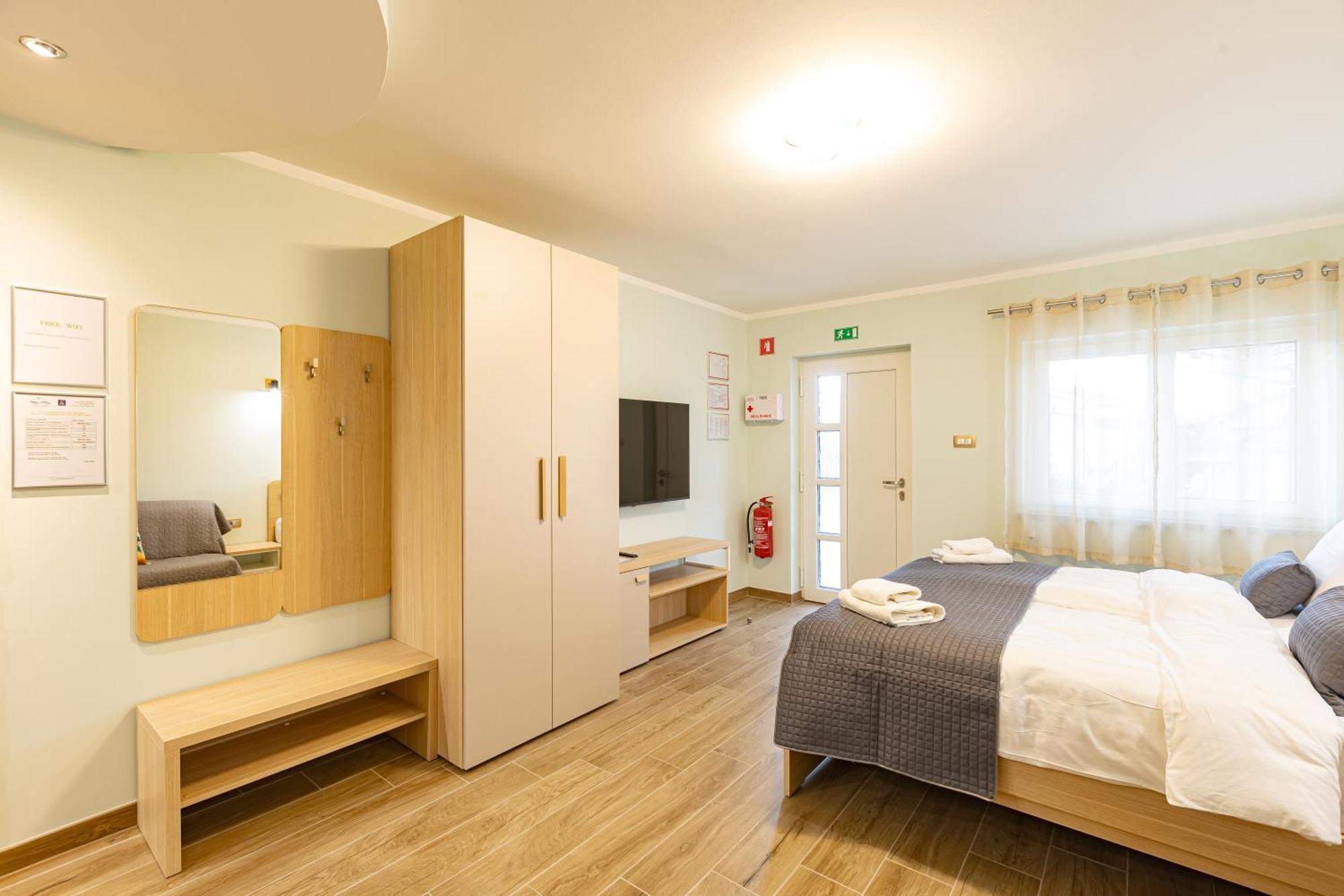 Adriatic Bay Apartments Portorož Buitenkant foto